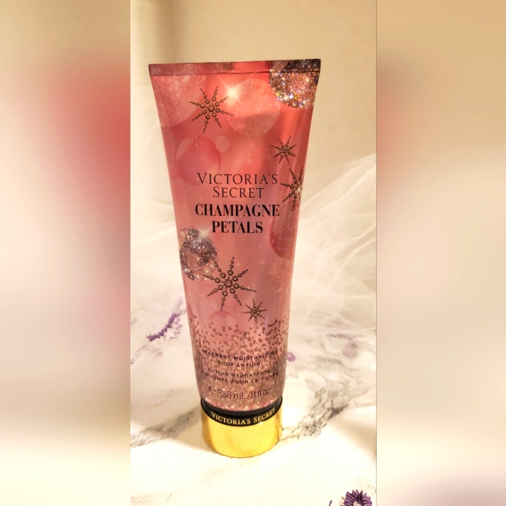 Victoria's Secret-Champagne Petals
